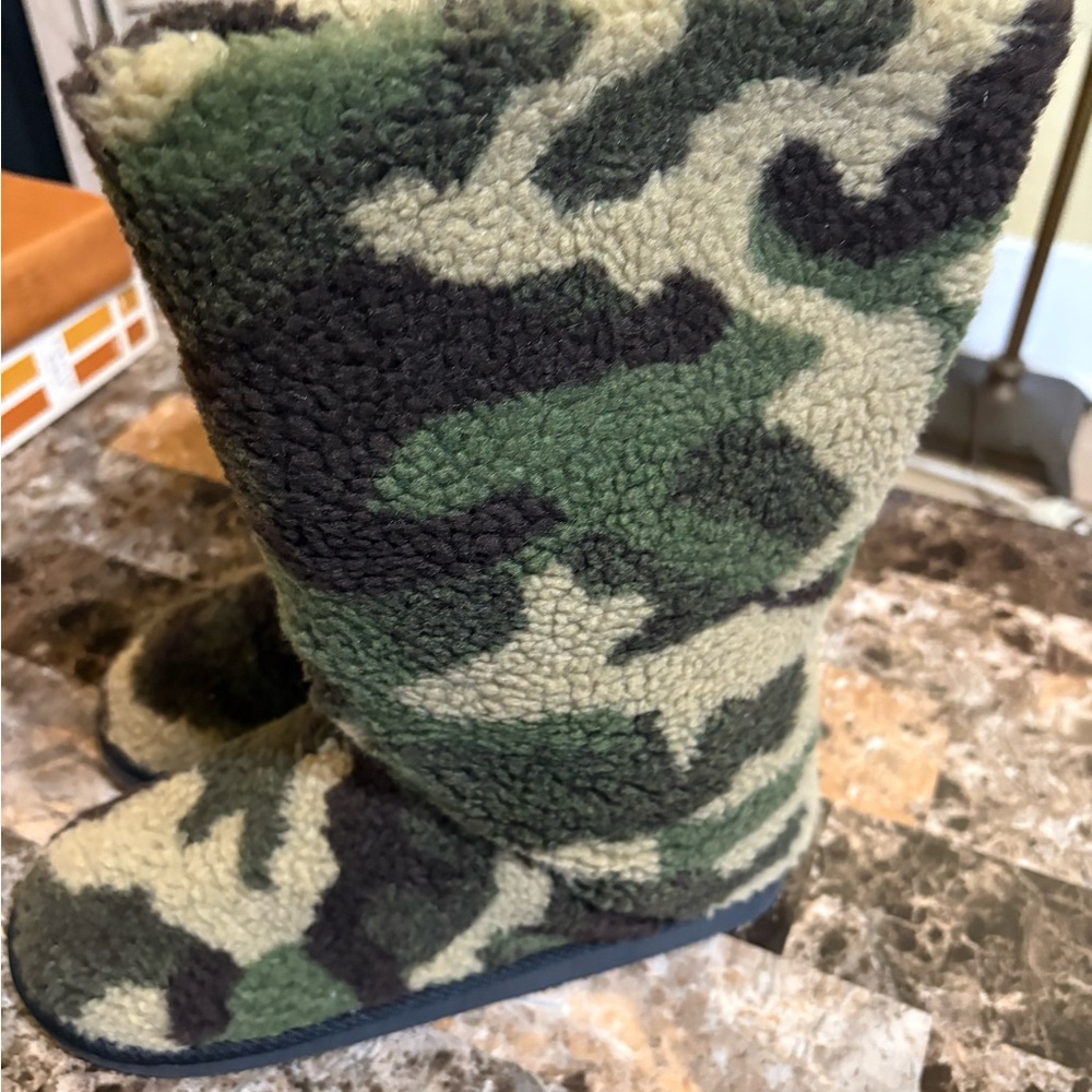 Camouflage Fleece Boots